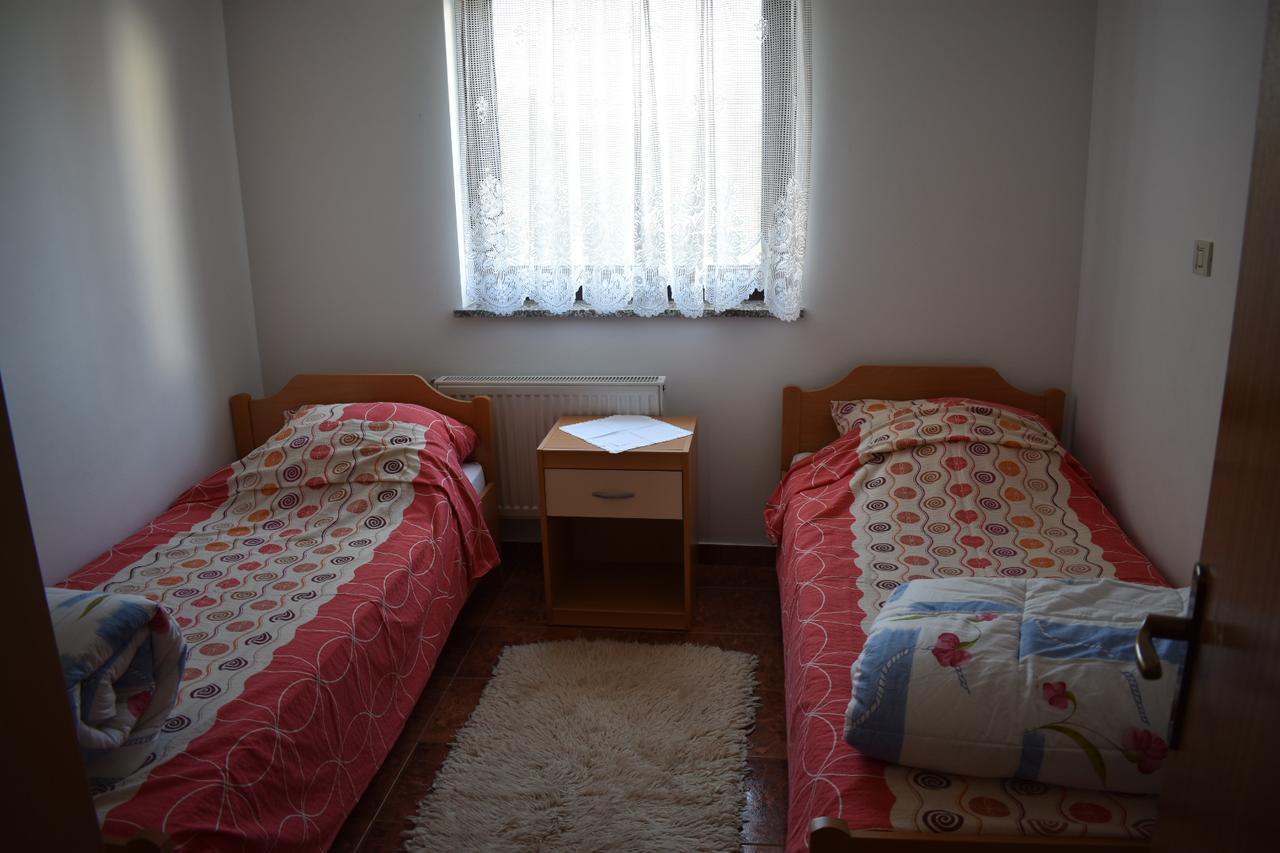 Apartment Ante *