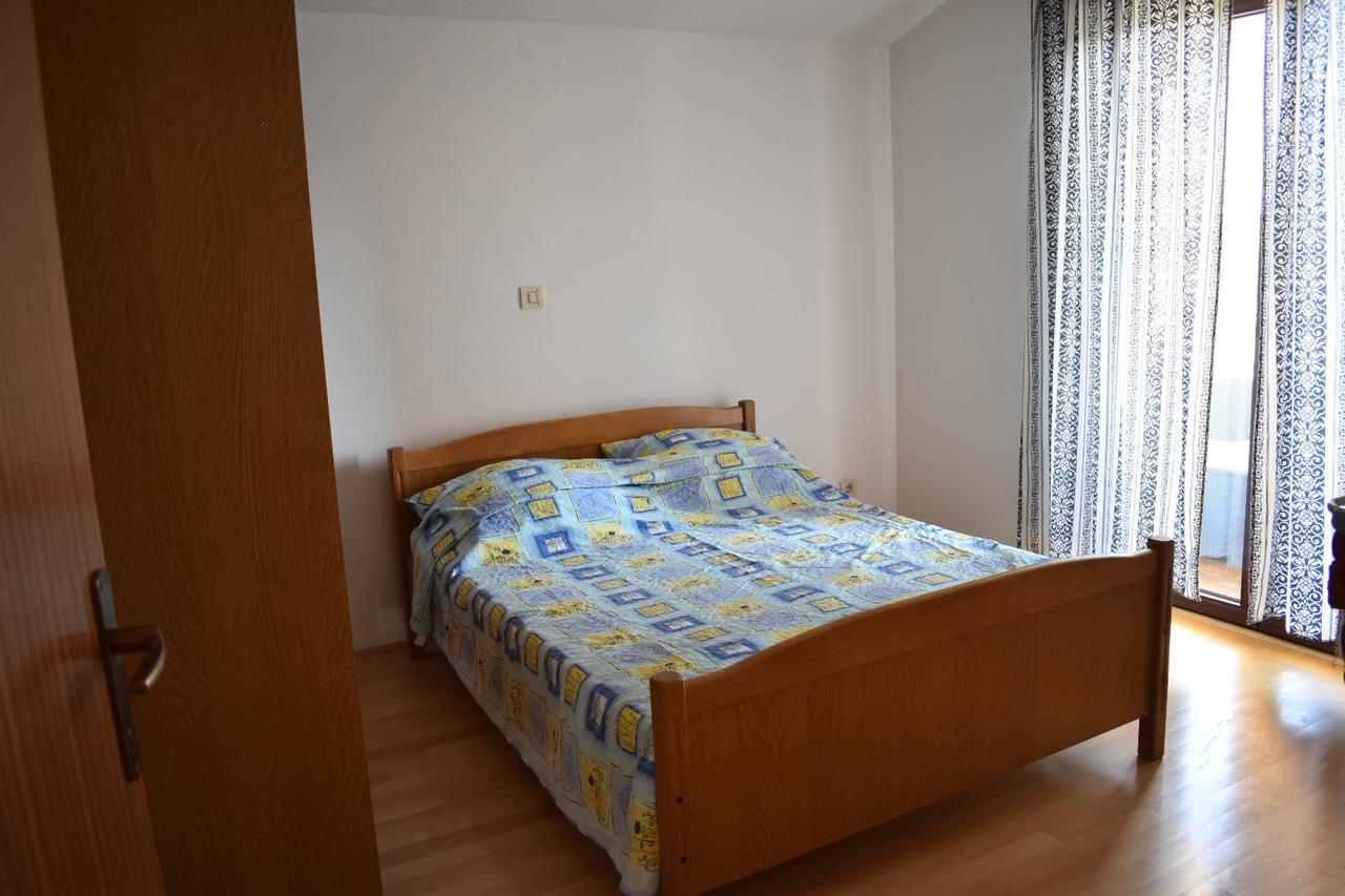Apartment Ante